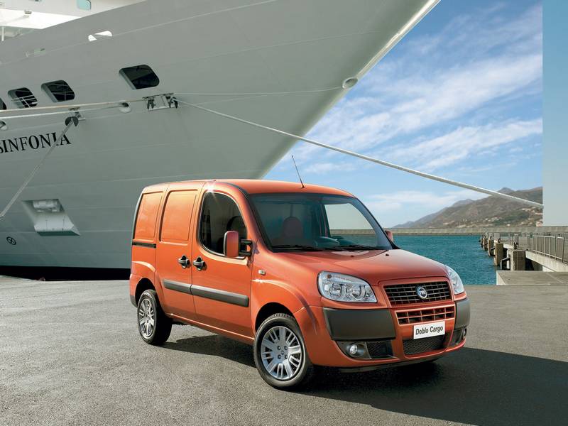 Фото автомобиля FIAT Doblo Cargo